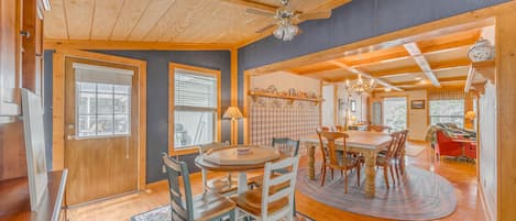 Cloudcroft Vacation Rental | 4BR | 3BA | Steps to Enter | 2,862 Sq Ft