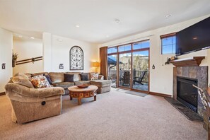 Living Room - Highland Greens 56 - Breckenridge Vacation Rental