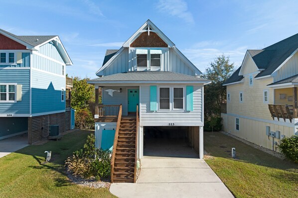 CLP113: Aqua Adventure | Front Exterior