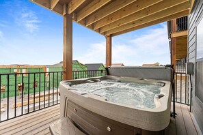 Private hot tub to enjoy after a long day of adventure in Branson