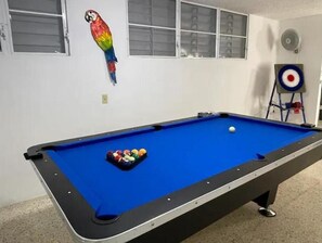 Pool table