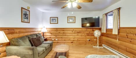 Bemidji Vacation Rental | 3BR | 1BA | 1,500 Sq Ft | Stairs Required to Enter