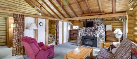 Bemidji Vacation Rental | Studio | 1.5BA | 1,200 Sq Ft | 1 Step to Enter