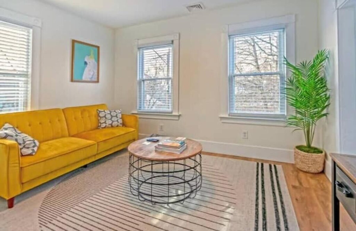Downtown Mystic, Private Luxury 2BR w Free Parking