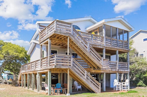 ,Back Elevation,