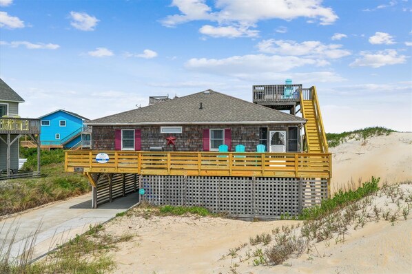 ,Front Elevation,