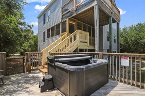 ,Hot Tub,