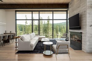 Indoors, Furniture, Living Room, Home Decor, Table