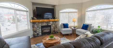 Living Room l Smart TV l Gas Fireplace l Upper Level