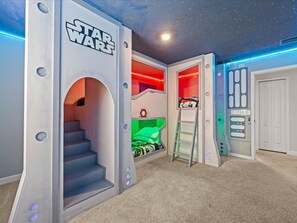 Star wars room bunk beds