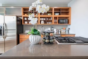 Chef! This well equipped kitchen is for you