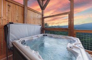 Indoor spa tub