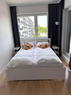 Comfortable double bed 