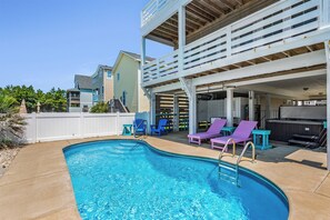 SN218: Sand Castle Cottage | Private Pool Area