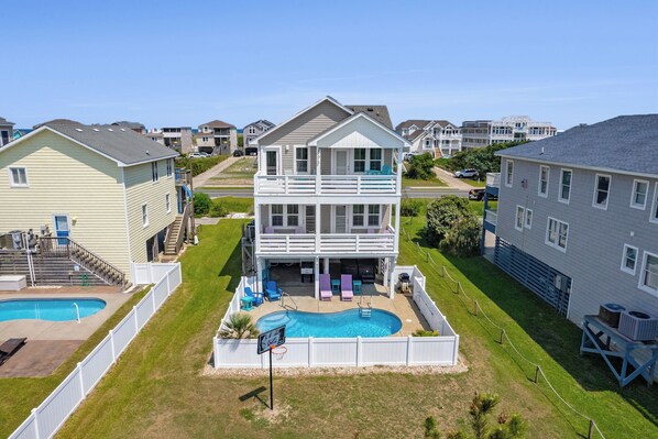 SN218: Sand Castle Cottage | Back Exterior