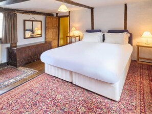 The Bell House, Cantebury - Host & Stay