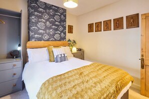 Ethelbert Cottage, Broadstairs - Host & Stay