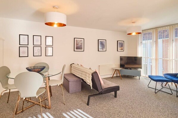 King's Corner, Canterbury - Host & Stay