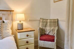 The Cabin, Canterbury - Host & Stay