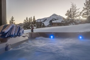 Hot Tub with Scenic Views