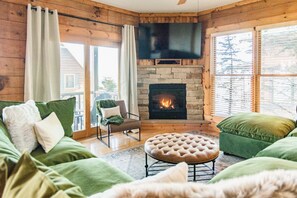 Welcome to the Evergreen, a cozy modern cabin sleeping up to 12