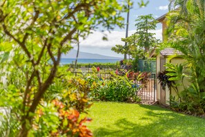 Makani-A-Kai-A1 Ground floor level garden and ocean views