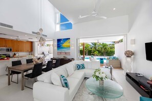 Seemless Indoor to Outdoor
