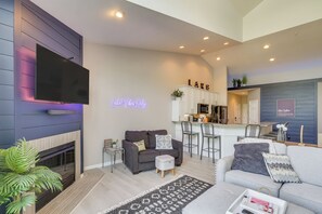 Living Room | Twin Sleeper Sofa