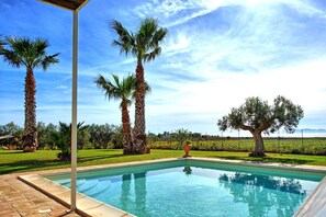 Building Exterior, Garden, Outdoor, Pool