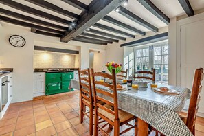Causeway Cottage - StayCotswold
