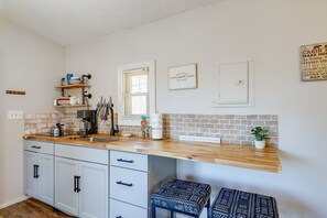 Studio | Kitchenette | Coffee Maker | Stovetop