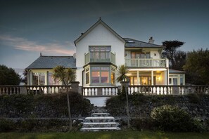 Exterior of The Croft, Coverack, Cornwall, self catering with Beach Retreats.