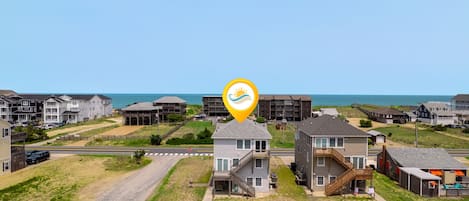 From a Private Pool & a bubbly Hot Tub to an easy beach access less than 500 feet away, Beach Break offers the ultimate Kill Devil Hills escape!