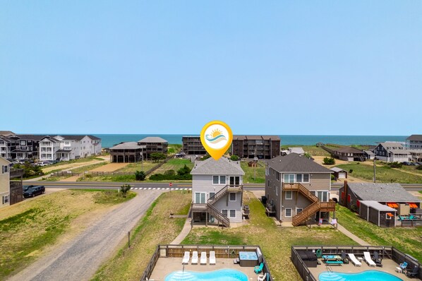From a Private Pool & a bubbly Hot Tub to an easy beach access less than 500 feet away, Beach Break offers the ultimate Kill Devil Hills escape!