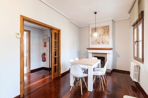 Living room,Dining area