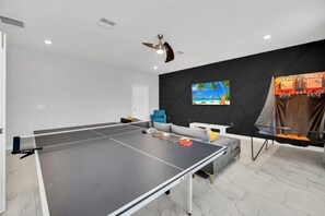 Spielezimmer