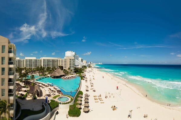 Upscale Westin Resort on the beach!