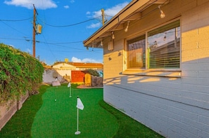 Brand new Custom Putting Green