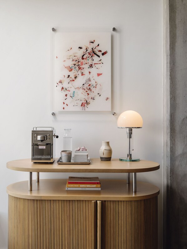 Indulge In The City Lights of San Francisco, Stylish Urban Retreat Awaits!