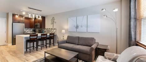Home Decor, Furniture, Table, Indoors, Living Room