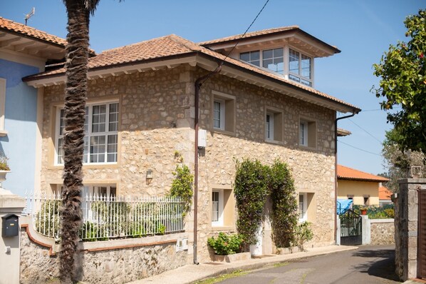 Property building,Facade/entrance