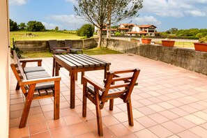 Garden,Balcony/Terrace,Garden view