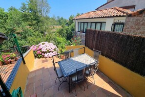 Garden,Balcony/Terrace,Garden view