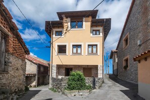 Property building,Facade/entrance