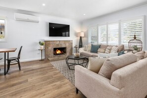 Open plan Living/dining/kitchen 
