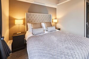 Endeavour Sails, Whitby - Host & Stay