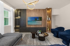 7700 Oakmoss Loop 3.jpg