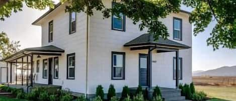 1912 Farmhouse with views of the Cascade Mountains