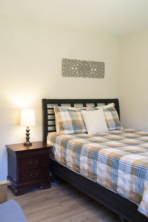 Bedroom #2 with Queen Bed & Full Size Futon
