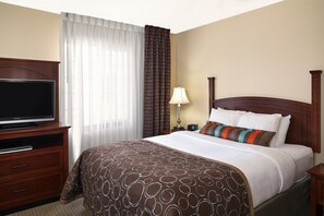 Have a good night's sleep in the comfortable bedroom